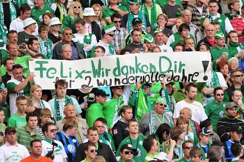 Die Fans verabschiedeten Trainer Felix Magath mit Lobeshymnen.