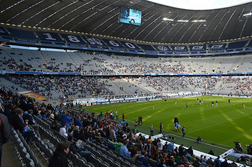 Fan-Boykott der Löwen-Fans: Diese Spruchbänder sollten der Mannschaft den richtigen Weg weisen.