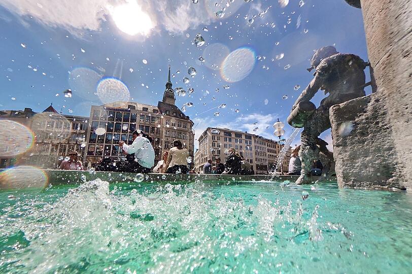 Hier sprudelt der Fischbrunnen noch. Doch nun soll er bis auf weiteres abgedreht werden.