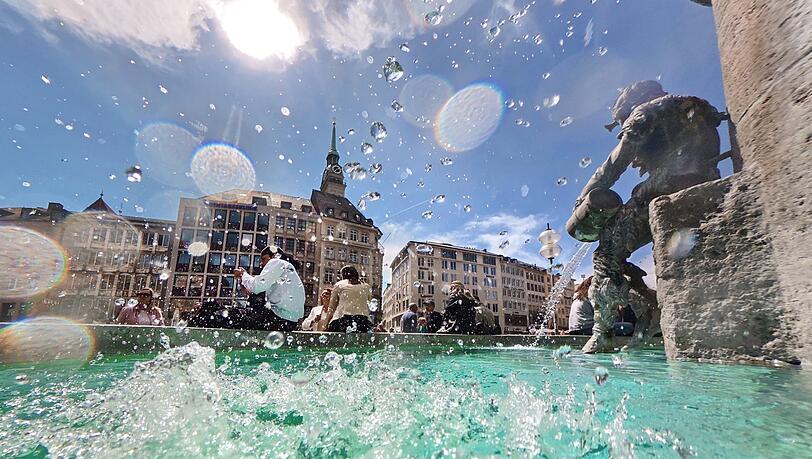 Hier sprudelt der Fischbrunnen noch. Doch nun soll er bis auf weiteres abgedreht werden.