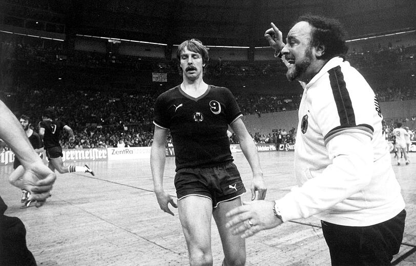 Die WM 1982 im eigenen Land endete auf Platz sieben: Stenzel wurde entlassen. Beim TSV Milbertshofen sah man sich wieder.
