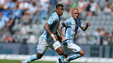 Viel Vorwärtsdrang hatten die beiden Löwen-Offensivspieler Rubin Okotie und Daniel Adlung hier beim Hinspiel des TSV 1860 gegen Union Berlin - das Tor trafen sie jedoch nicht.