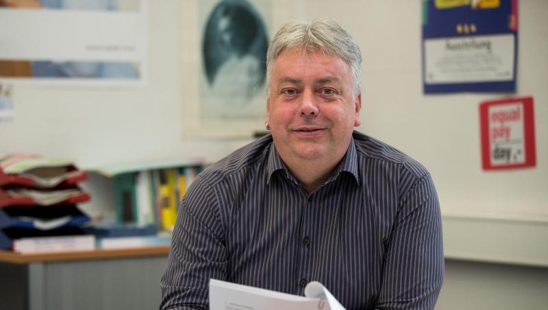 Matthias Becker, Vorsitzender der Landesarbeitsgemeinschaft Jungen- und Männerarbeit Bayern (LAG). Matthias Becker, Vorsitzender der Landesarbeitsgemeinschaft Jungen- und Männerarbeit Bayern (LAG).