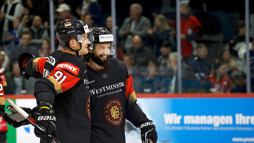 Olympionike: In Dominik Bittner (r., neben DEB-Leitwolf Moritz Müller) kommt ein Nationalspieler zum EHC
