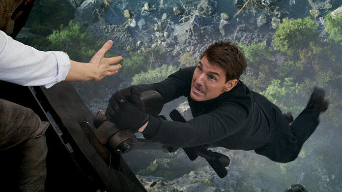 Tom Cruise in einer der zahllosen Action-Szenen in "Mission Impossible".