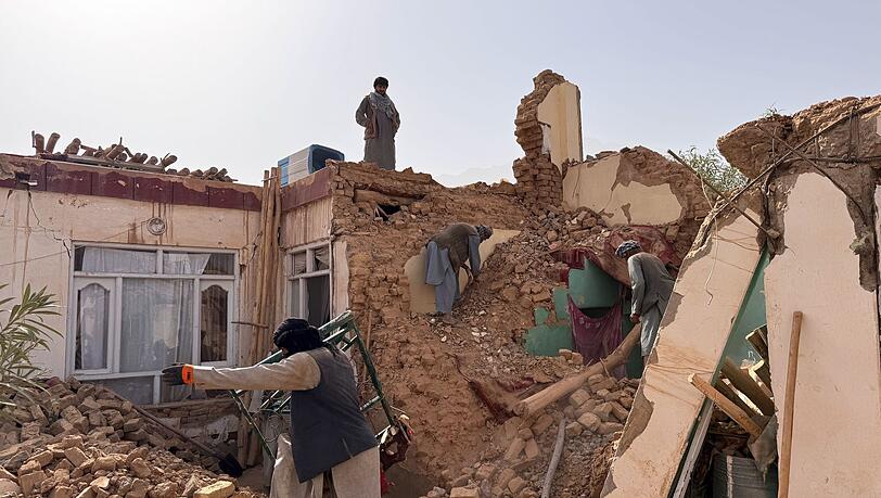 Bei dem Erdbeben in Afghanistan gab es viele Tote.