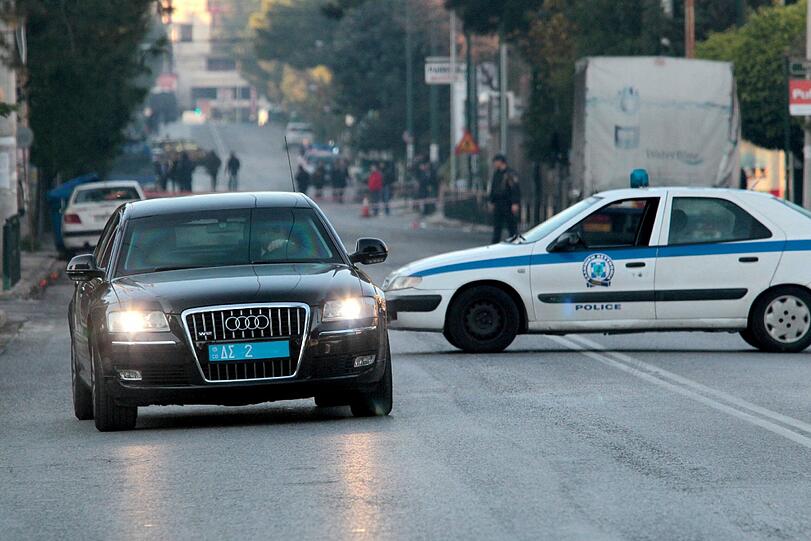 Schüsse auf die Residenz des deutschen Botschafters in Athen: die Bilder vom Tatort.