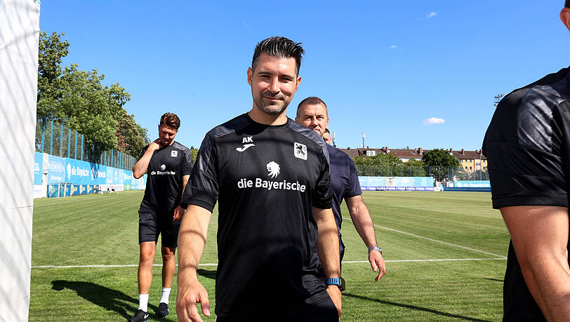 Noch nicht zufrieden mit den Abschlüssen seiner Mannschaft: Trainer Alper Kayabunar. Noch nicht zufrieden mit den Abschlüssen seiner Mannschaft: Trainer Alper Kayabunar.