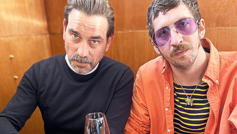 Nein, das sind keine Darsteller aus einem neuen Tarantino-Film, sondern die Macher der sehr neuen und sehr angesagten Bravo Bar: Damir "Stabo" Stabek und Marlon Schuler (r.).