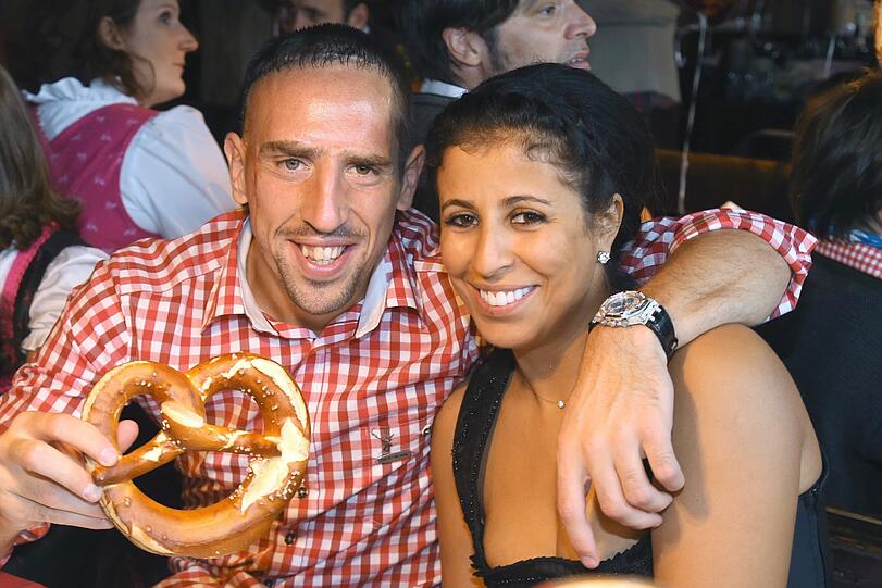 Twitter- und Instagram-Fotos: Neue Bilder: So sexy sind die FC-Bayern-Spielerfrauen - FC Bayern - Abendzeitung München