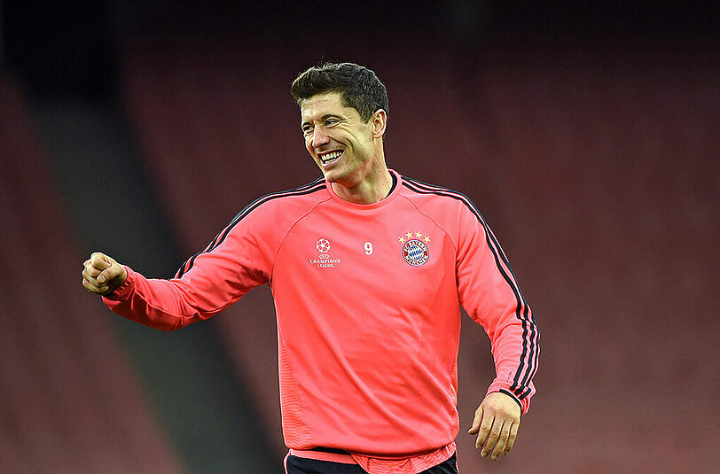 Die Bayern beim Abschlusstraining in London. Am Dienstag geht es im dritten Gruppenspiel der Champions League gegen den FC Arsenal. Klicken Sie sich durch die Bilder.