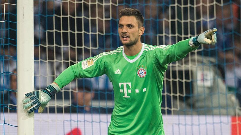 Sven Ulreich: Note 3  
Streckte sich bei Drmic' Schuss vergeblich, der Ball schlug im langen Eck ein &ndash; 0:1. Erlebte das Los eines Torhüters: Nichts zu tun, ein Schuss auf den eigenen Kasten &ndash; und drin. Danach durfte er das 5:1 aus seiner Perspektive genießen. Gladbach brach ein. (Archivbild)