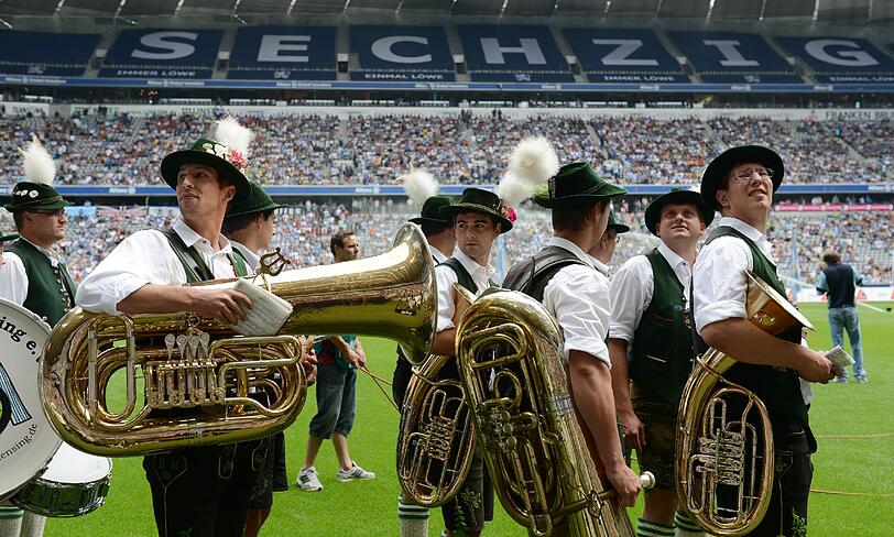Die schönsten Bilder vom Löwen-Sieg gegen Jahn Regensburg beim Auftaktspiel