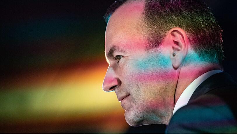 Trostpreis Parlamentschef? Manfred Weber, Spitzenkandidat der Europäischen Volkspartei EVP, wird von Kanzlerin Angela Merkel nicht ausreichend unterstützt. Trostpreis Parlamentschef? Manfred Weber, Spitzenkandidat der Europäischen Volkspartei EVP, wird von Kanzlerin Angela Merkel nicht ausreichend unterstützt.