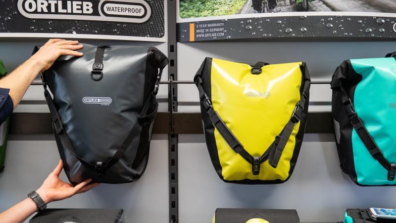 Auch der auf Radtaschen spezialisierte Mittelständler Ortlieb aus dem fränkischen Heilsbronn behauptet sich in einer Nische, in der man mit Nachhaltigkeit werben kann. Auch der auf Radtaschen spezialisierte Mittelständler Ortlieb aus dem fränkischen Heilsbronn behauptet sich in einer Nische, in der man mit Nachhaltigkeit werben kann.