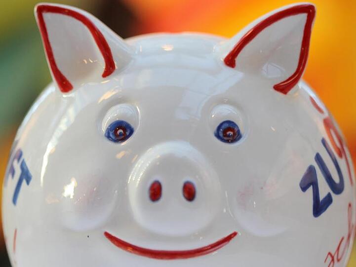 Das gute, alte Sparschwein. Könnte es sich bald wieder als Alternative zum Negativzins-Konto erweisen? (Symbolbild)