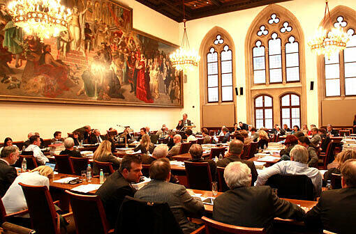 Der Stadtrat hat den Haushalt für 2013 beschlossen. (Archivbild)