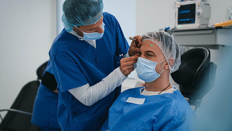 Dr. med Martin Bechmann und Sebastian Preuss.