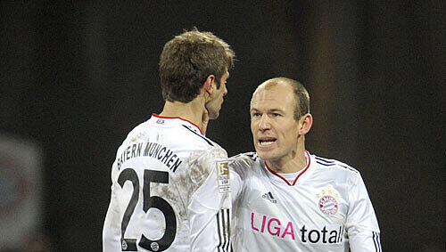 Arjen Robben legte sich nach dem Spiel mit Thomas Müller an. Arjen Robben legte sich nach dem Spiel mit Thomas Müller an.