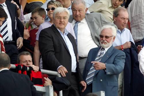 Prominenz: Vizekanzler Frank Walter Steinmeier, Ex-Landesvater Günther Beckstein & Club-Boss Michael A. Roth (v.l.).
