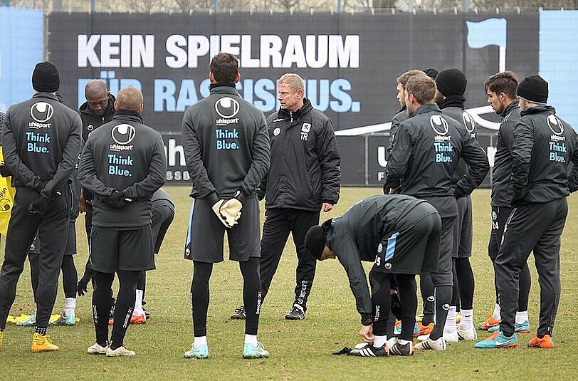 Vorstellung und Trainingseinheit: Tag 1 für Torsten Fröhling als neuer Cheftrainer der Löwen. Die Bilder.