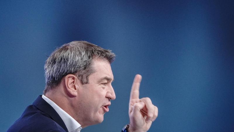 "Wir wollen einen Dialogprozess zum Föderalismus voranbringen. Es braucht dringend eine ehrliche und faire Debatte zwischen Bund und Ländern über die Finanzbeziehungen", sagt Söder. "Wir wollen einen Dialogprozess zum Föderalismus voranbringen. Es braucht dringend eine ehrliche und faire Debatte zwischen Bund und Ländern über die Finanzbeziehungen", sagt Söder.