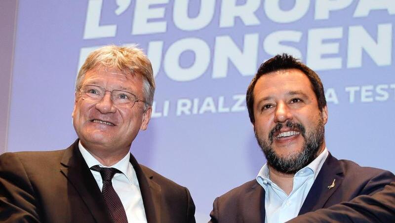 Jörg Meuthen (l) und Matteo Salvini bei ihrer Pressekonferenz in Mailand. Jörg Meuthen (l) und Matteo Salvini bei ihrer Pressekonferenz in Mailand.