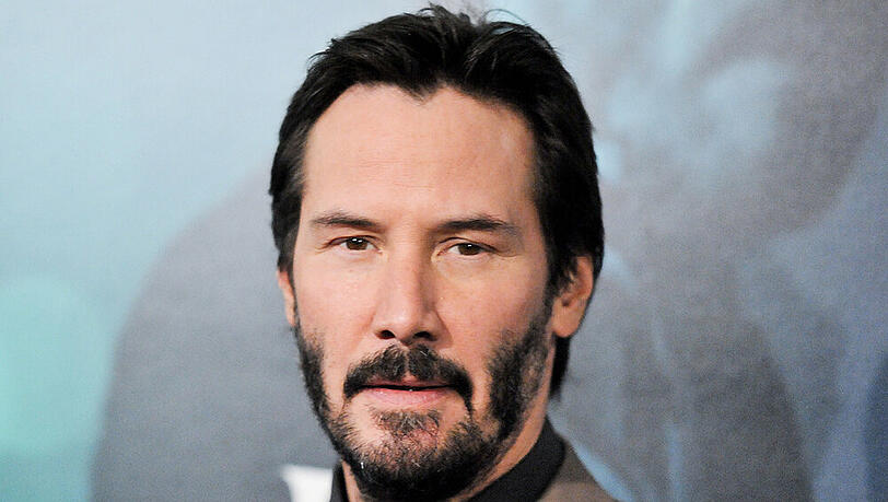 Keanu Reeves ist auch mit 50 noch fit für anstrengende Rollen Keanu Reeves ist auch mit 50 noch fit für anstrengende Rollen