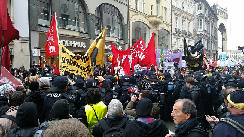 Die Bilder zur Demonstration gegen die Sicherheitskonferenz in München...