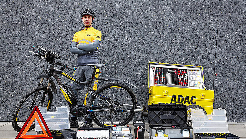 Ab dem Frühling sollen die ADAC-Pannenhelfer auf einem E-Bike den Autofahrern zur Hilfe eilen. Ab dem Frühling sollen die ADAC-Pannenhelfer auf einem E-Bike den Autofahrern zur Hilfe eilen.