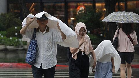 Taifun "Danas" brachte Regen und heftige Winde mit sich.