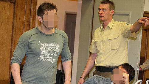 Skrupellose Drogen-Dealer oder redliche Chemikalien-Händler? Die Hersbrucker Brüder Brian und Michael L. Skrupellose Drogen-Dealer oder redliche Chemikalien-Händler? Die Hersbrucker Brüder Brian und Michael L.