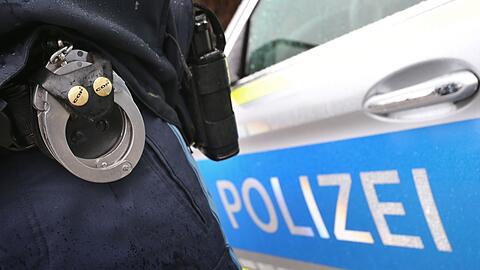 Der Mann wurde nach der Durchsuchung festgenommen. (Symbolbild)
