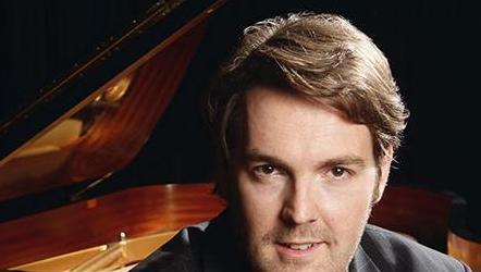 Musikkabarettist André Hartmann tritt am Freitag, 21. Juni, zwischen 20 und 22 Uhr am Harras auf. Musikkabarettist André Hartmann tritt am Freitag, 21. Juni, zwischen 20 und 22 Uhr am Harras auf.