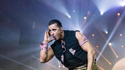 Andreas Gabalier singt in der Olympiahalle im Rahmen des Tourauftaktes. Foto: Expa/Stefan Adelsberger/APA/Archiv