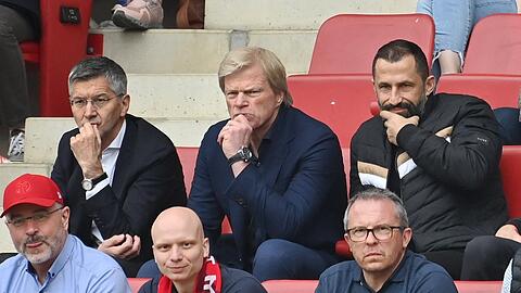 Der Titan (Mitte) und die anderen Bayern-Bosse Herbert Hainer (l.) und Hasan Salihamidzic stehen in der Kritik.