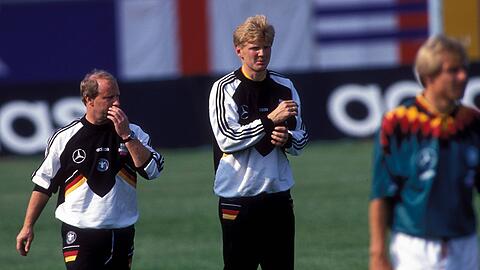 Bundestrainer Berti Vogts (li.) und Stefan Effenberg.