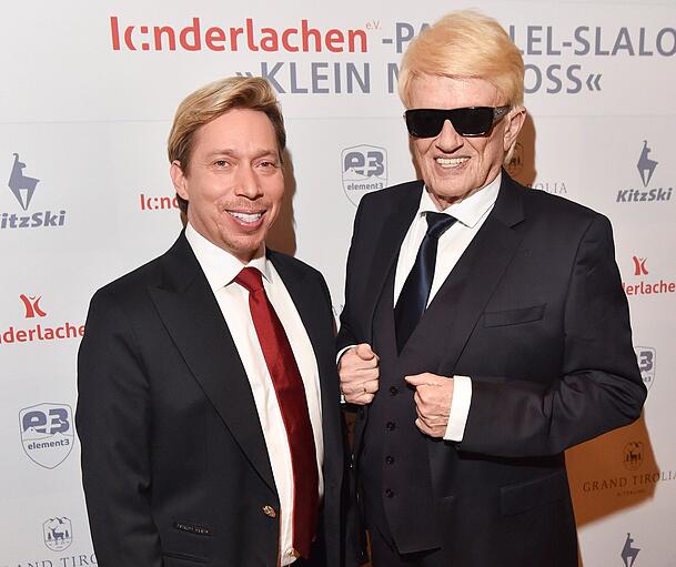 Heino mit Manager Helmut Werner. Der Geschäftsmann wird einmal Heinos Vermögen und die Songrechte erben. Heino mit Manager Helmut Werner. Der Geschäftsmann wird einmal Heinos Vermögen und die Songrechte erben.