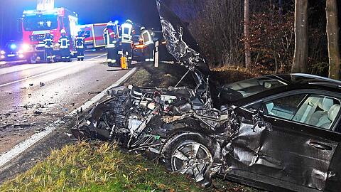 Am 27.12. kam es auf der Verbindungsstraße zwischen Ebersberg und Forstinning zu einem Verkehrsunfall mit sieben Verletzen.