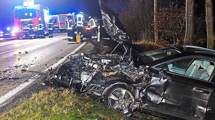 Am 27.12. kam es auf der Verbindungsstraße zwischen Ebersberg und Forstinning zu einem Verkehrsunfall mit sieben Verletzen.