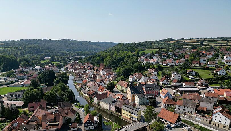 In Marktrodach hatten bislang die Geschäfte am 15. August offen. Jetzt sind sie wegen Feiertags geschlossen.