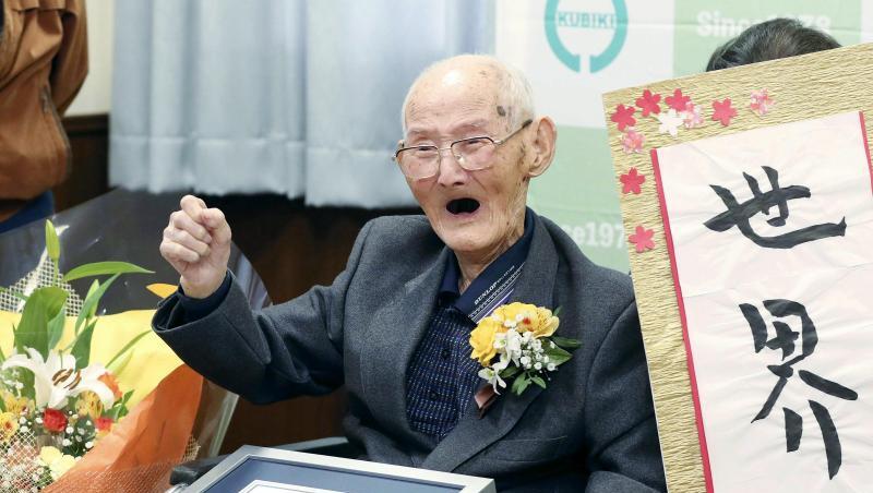 Das Geheimnis seiner Langlebigkeit verriet Chitetsu Watanabe einer Lokalzeitung: Man solle sich nicht ärgern und stets ein Lächeln im Gesicht bewahren. Das Geheimnis seiner Langlebigkeit verriet Chitetsu Watanabe einer Lokalzeitung: Man solle sich nicht ärgern und stets ein Lächeln im Gesicht bewahren.