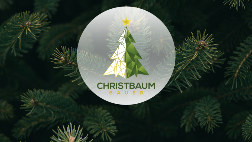Seit 1989 kommen die Christbäume der Familie Bauer von einer Plantage, die sich ausschließlich den Christbäumen widmet, aus dem Sauerland. Seit 1989 kommen die Christbäume der Familie Bauer von einer Plantage, die sich ausschließlich den Christbäumen widmet, aus dem Sauerland.