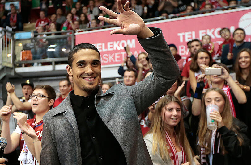 Zu Besuch im Audi Dome: Nick Johnson beim Spiel der Bayern gegen Tübingen.