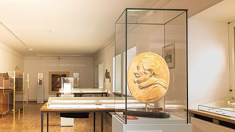 Der Blick in die Sonderausstellung in der Münzsammlung.