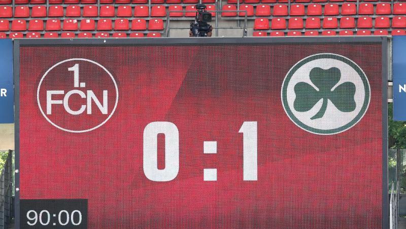 Die Anzeigentafel zeigt den Spielstand von 0:1 an. Foto: Alexander Hassenstein/getty/Pool/dpa Die Anzeigentafel zeigt den Spielstand von 0:1 an. Foto: Alexander Hassenstein/getty/Pool/dpa