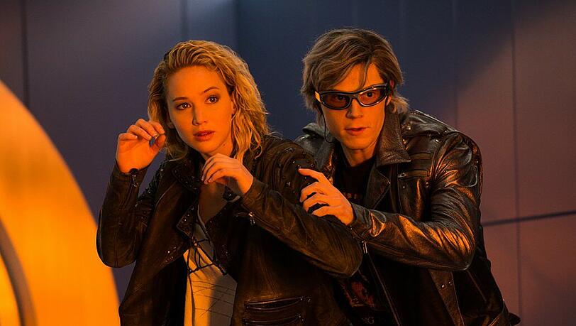 Evan Peters als Quicksilver (hier mit Jennifer Lawrence) ist der flinkste aller Mutanten im "X-Men"-Universum.