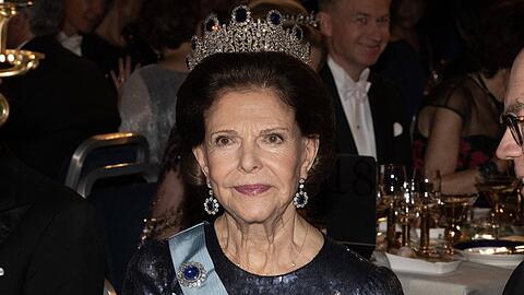 Am 10. Dezember nahm Königin Silvia am Nobelpreis-Bankett in Stockholm teil. Zehn Tage später musste sie krankheitsbedingt für die festliche Versammlung der Schwedischen Akademie absagen.