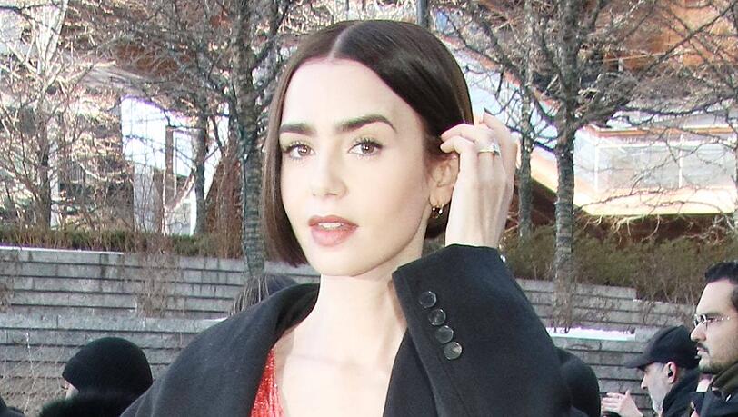 Lily Collins hat ihren Ring zur&uuml;ckbekommen.