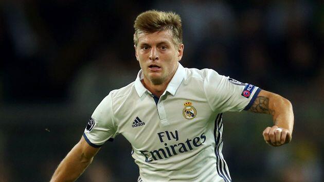 Real-Coach Zinedine Zidane gönnt Ex-Bayern-Profi Toni Kroos eine Pause.
